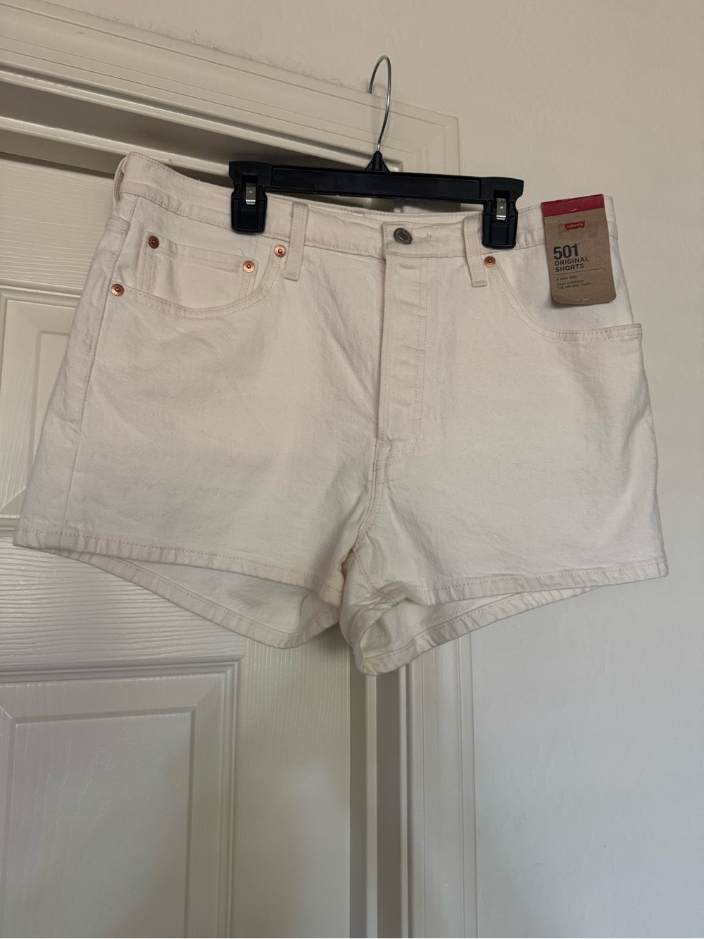 NWT Levi's Ivory 501 Original High Rise Denim Shorts Size 32 or 14
